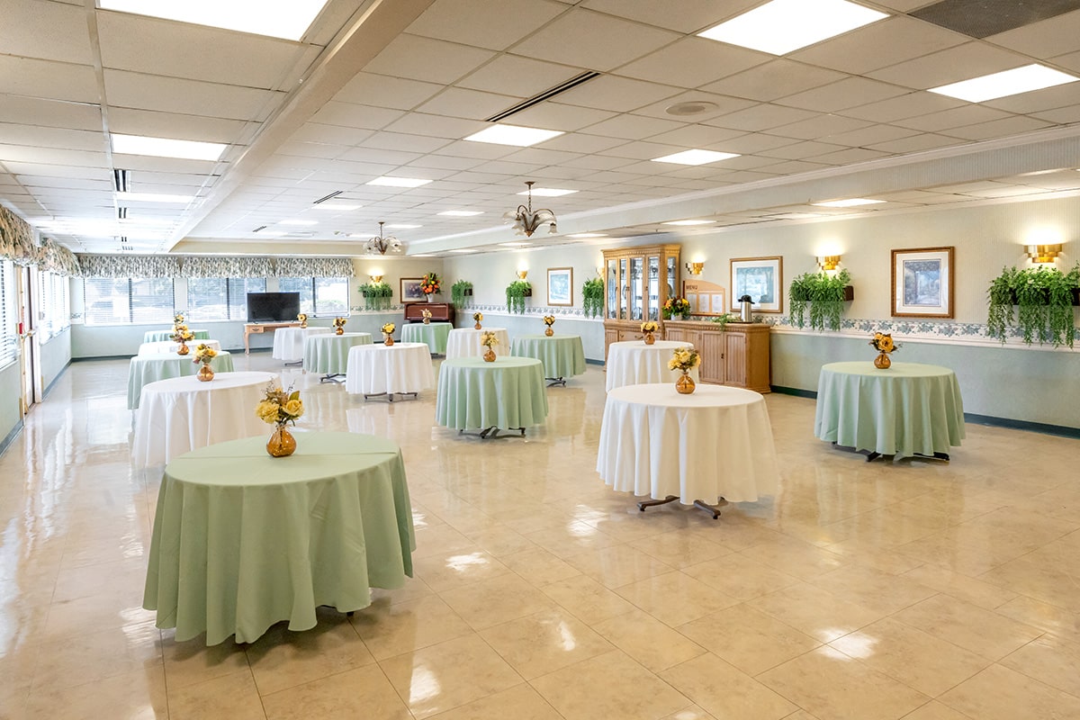 The dining room at Hemet Hills