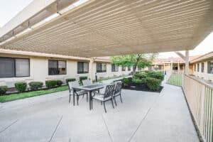 The courtyard at Hemet Hills