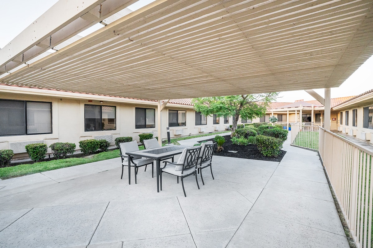 The courtyard at Hemet Hills