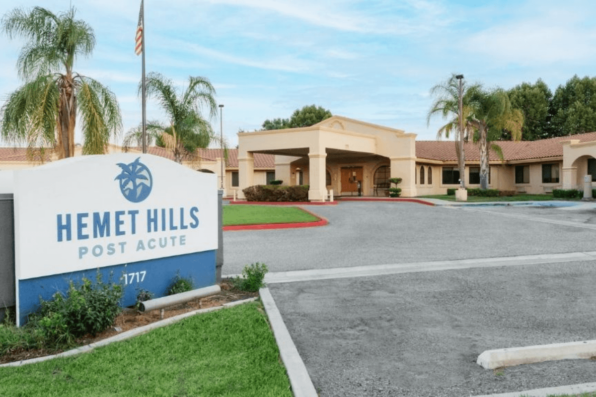 Hemet Hills Post Acute front outside view